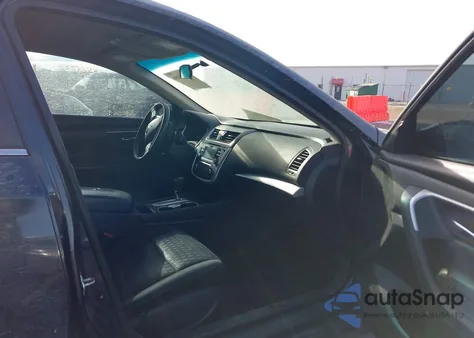 2017 Nissan Altima 2.5 S z USA, uszkodzony, nr VIN 1N4AL3AP2HN366622